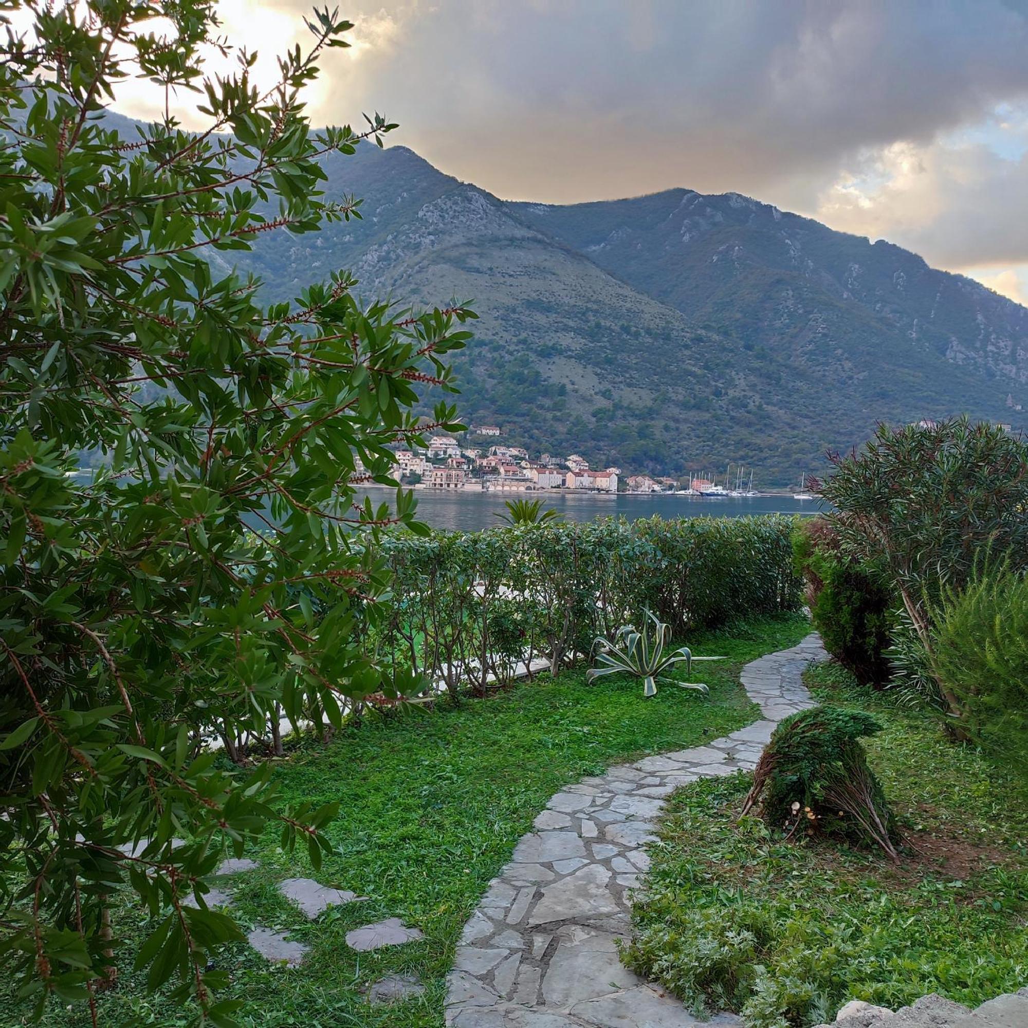 Villa Kamena Kotor Extérieur photo